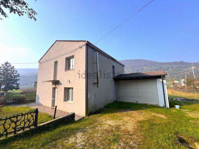 Villetta indipendente in vendita di 236 m² in Via Casamento