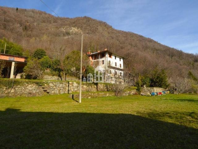 Villetta indipendente in vendita di 236 m² in Via Enzo Migliore, 51