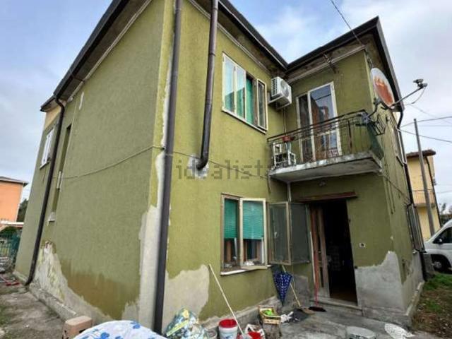 Villetta indipendente in vendita di 236 m² in Via Europa