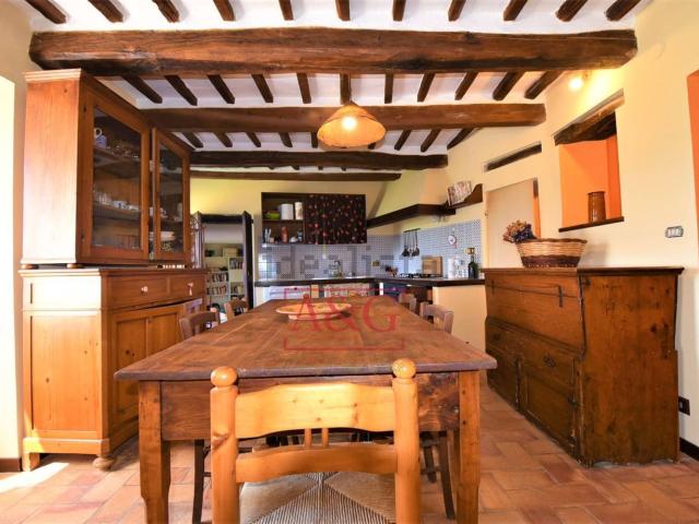 Villetta indipendente in vendita di 236 m² in Via Indipendenza, 49