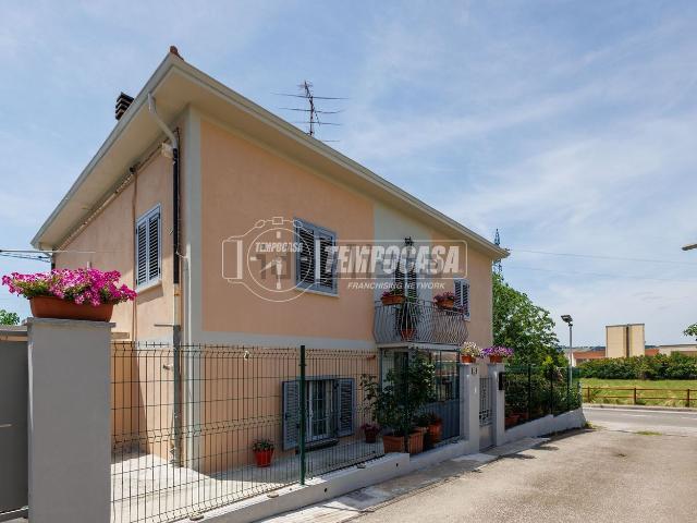 Villetta indipendente in vendita di 236 m² in Via Nazionale, 120