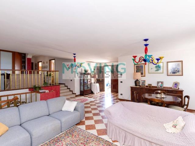 Villetta indipendente in vendita di 237 m² in Via Andrea Morosini, 18