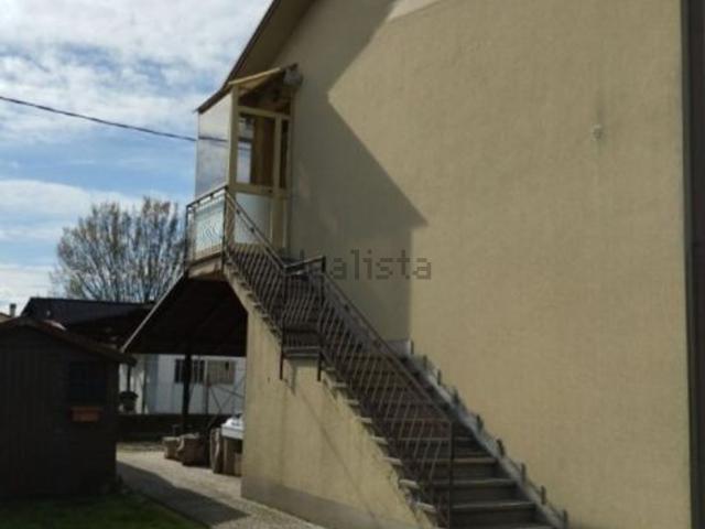 Villetta indipendente in vendita di 237 m² in Via F. Muratori