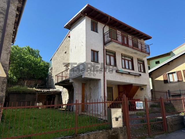 Villetta indipendente in vendita di 237 m² in Via San Rocco, 9