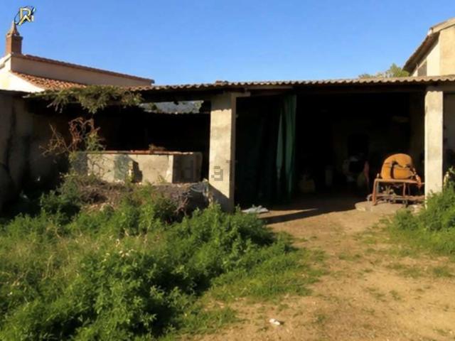 Villetta indipendente in vendita di 237 m² in Via Zenobio Lapis
