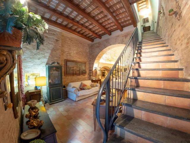 Villetta indipendente in vendita di 237 m² in Corso Castel San Giorgio