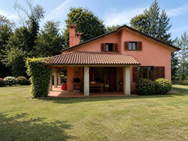 Villetta indipendente in vendita di 238 m² in Via Casoni