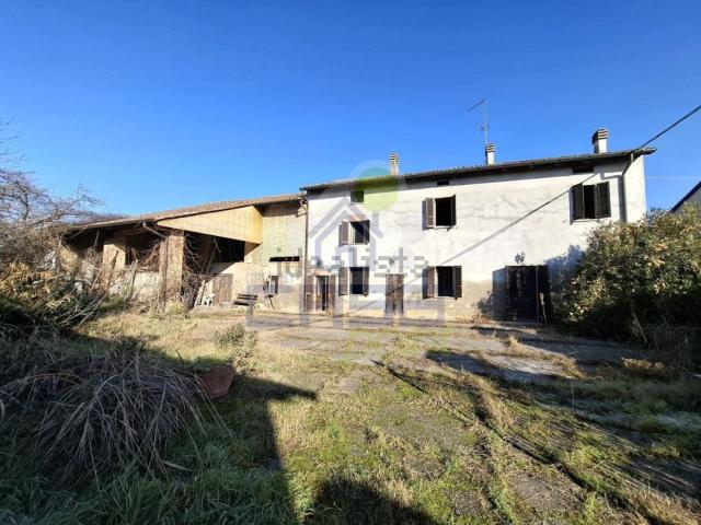Villetta indipendente in vendita di 238 m² in Via Fratelli Cairoli
