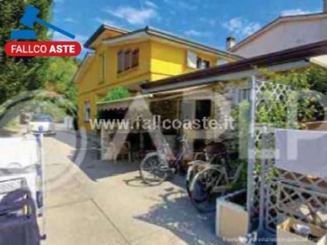 Villetta indipendente in vendita di 238 m² in Via Mantegna, 9