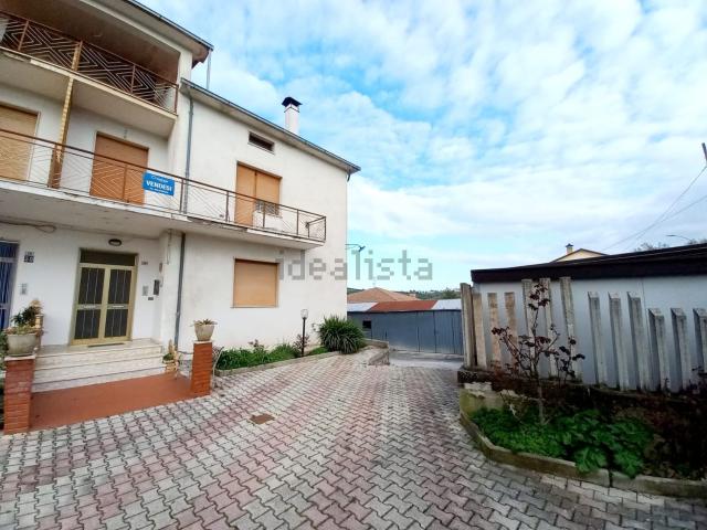Villetta indipendente in vendita di 238 m² in Via San Pastore