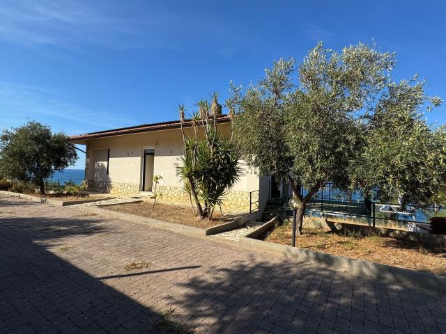 Villetta indipendente in vendita di 238 m² in Strada Statale 113 Settentrionale Sicula, 50