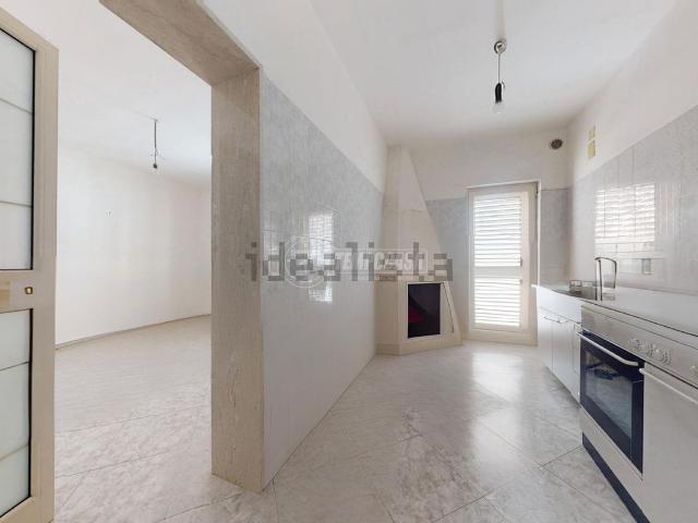Villetta indipendente in vendita di 239 m² in Via Alessandro Manzoni