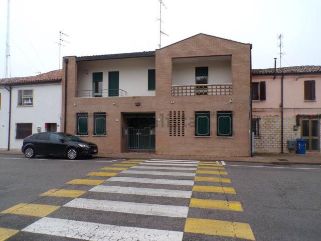 Villetta indipendente in vendita di 239 m² in Via Estense, 63