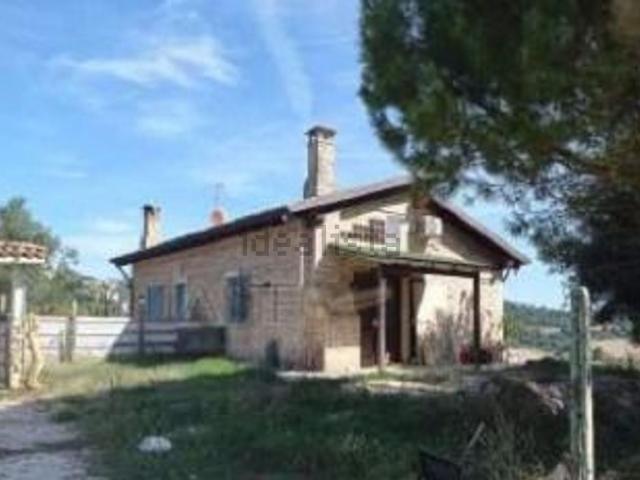 Villetta indipendente in vendita di 239 m² in Via Santo Stefano, 16