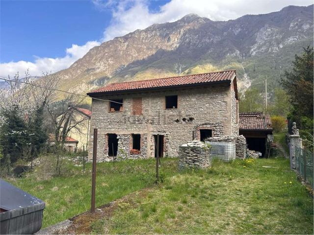 Villetta indipendente in vendita di 240 m²