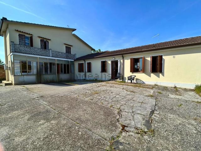 Villetta indipendente in vendita di 240 m²