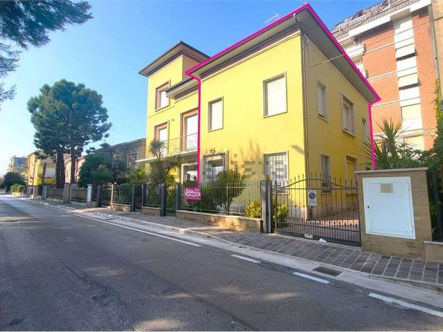 Villetta indipendente in vendita di 240 m²