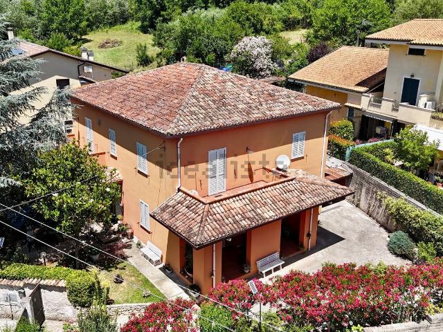 Villetta indipendente in vendita di 240 m² in Traversa I San Francesco