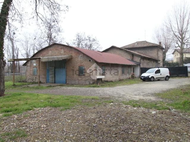 Villetta indipendente in vendita di 240 m² in Via Canale, 1