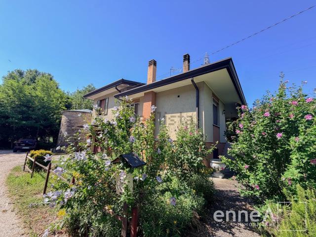 Villetta indipendente in vendita di 240 m² in Via Caposile, 47