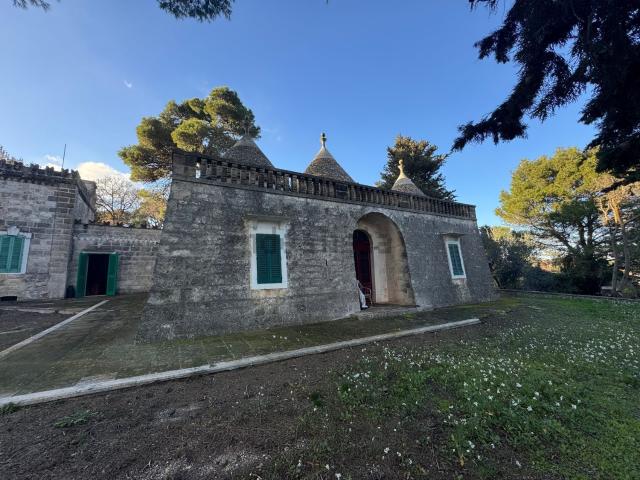 Villetta indipendente in vendita di 240 m² in Viale Cardone