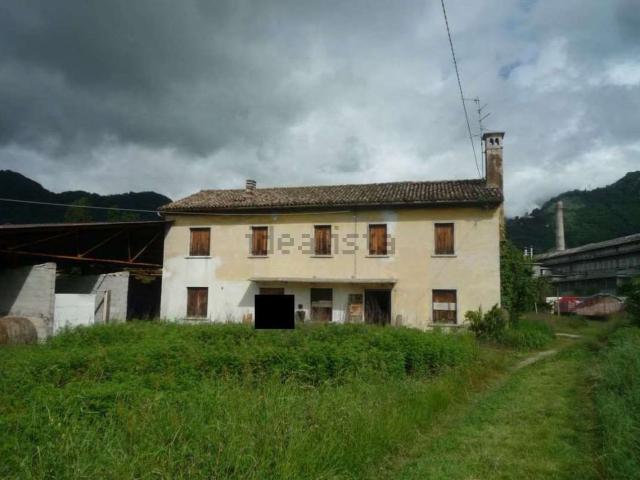 Villetta indipendente in vendita di 240 m² in Via Carso, 36