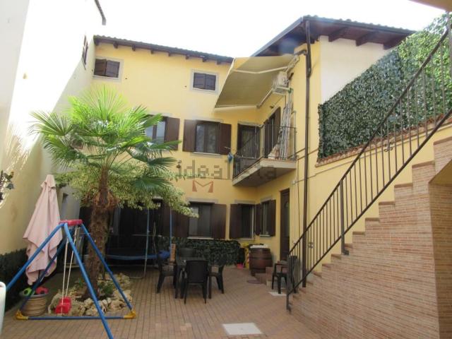 Villetta indipendente in vendita di 240 m² in Via Andrea Costa, 17