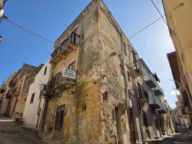 Villetta indipendente in vendita di 240 m² in Via Aragona, 4