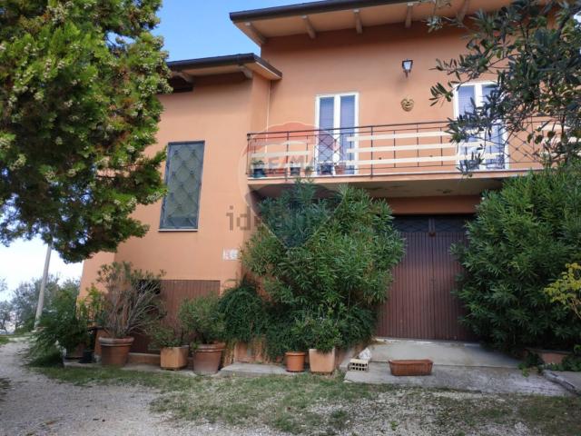 Villetta indipendente in vendita di 240 m² in Via Benozzo Gozzoli, 13
