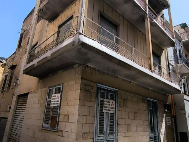 Villetta indipendente in vendita di 240 m² in Via G. Bagnera, 21