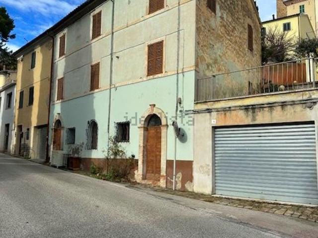 Villetta indipendente in vendita di 240 m² in Via Gambasilla