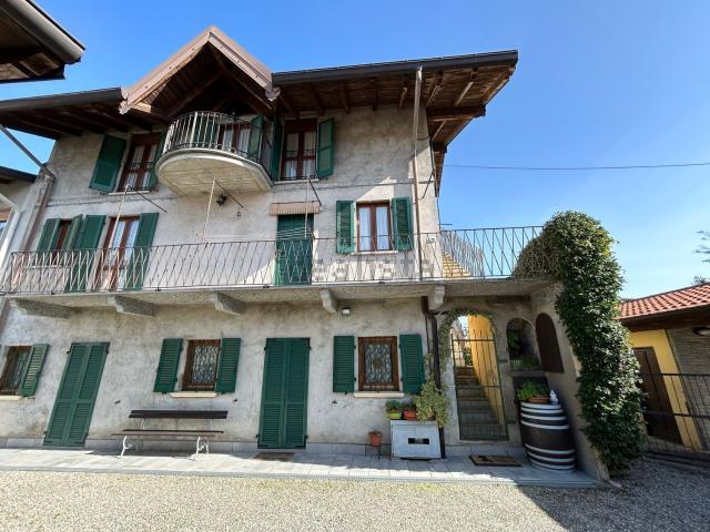 Villetta indipendente in vendita di 240 m² in Via Generale Cadorna