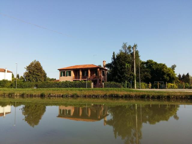 Villetta indipendente in vendita di 240 m² in Via Guglielmo Marconi, 52