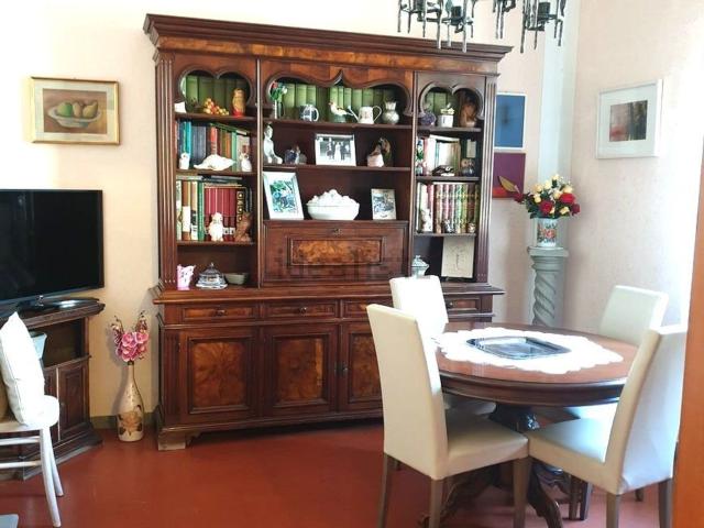 Villetta indipendente in vendita di 240 m² in Via Dante Alighieri