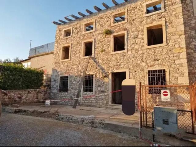 Villetta indipendente in vendita di 240 m² in Via della Libertà