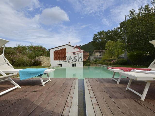 Villetta indipendente in vendita di 240 m² in Via di Malavolta, 49