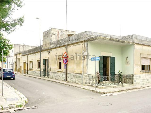 Villetta indipendente in vendita di 240 m² in Via Duca D&apos Aosta, 2