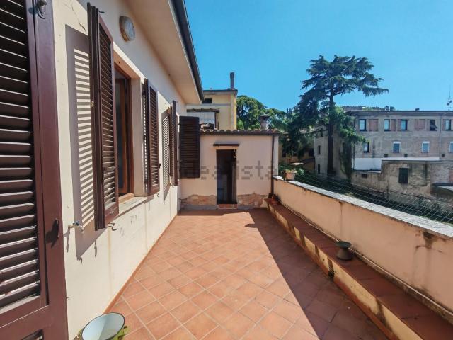 Villetta indipendente in vendita di 230 m² in Via Edmondo de Amicis