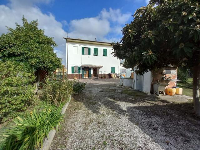 Villetta indipendente in vendita di 240 m² in Via Falaschi, 130