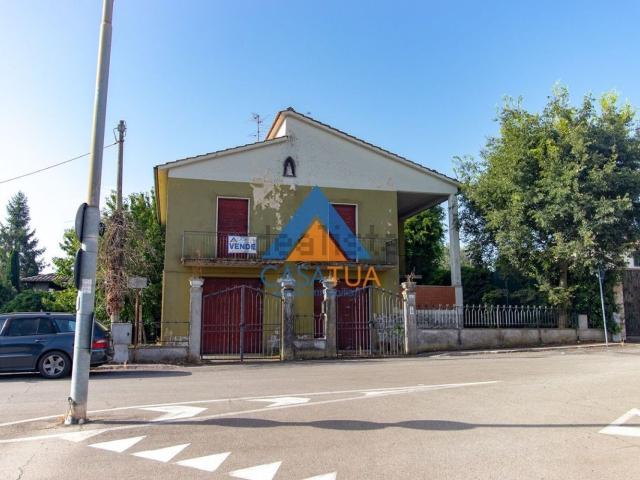 Villetta indipendente in vendita di 240 m² in Via Francesco Patriotti