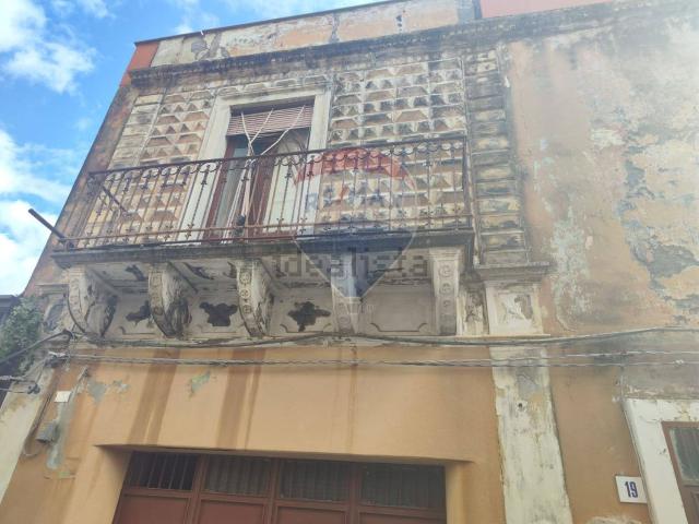 Villetta indipendente in vendita di 240 m² in Via Molise, 17