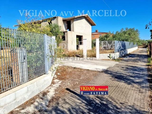 Villetta indipendente in vendita di 240 m² in Via Salice Vecchio
