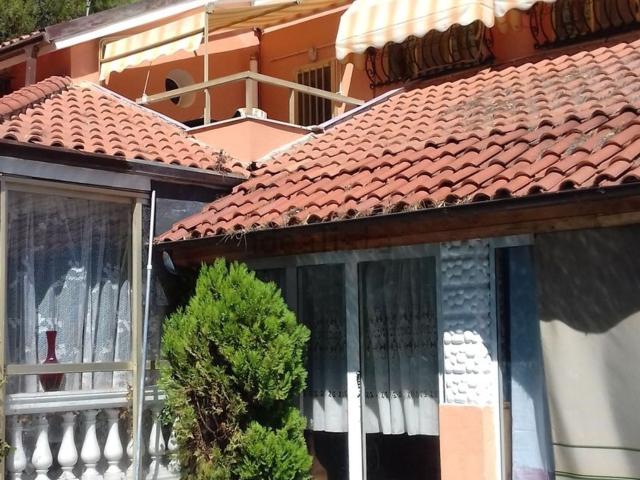 Villetta indipendente in vendita di 240 m² in Via San Michele