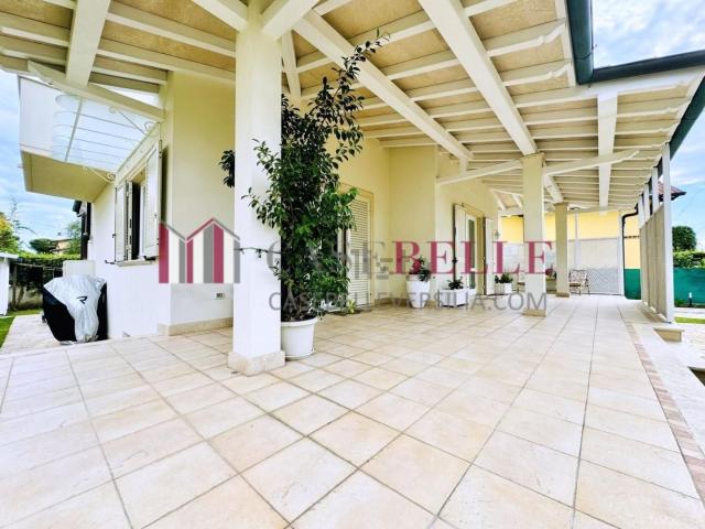 Villetta indipendente in vendita di 240 m² in Via Sant&apos Antonio, 39