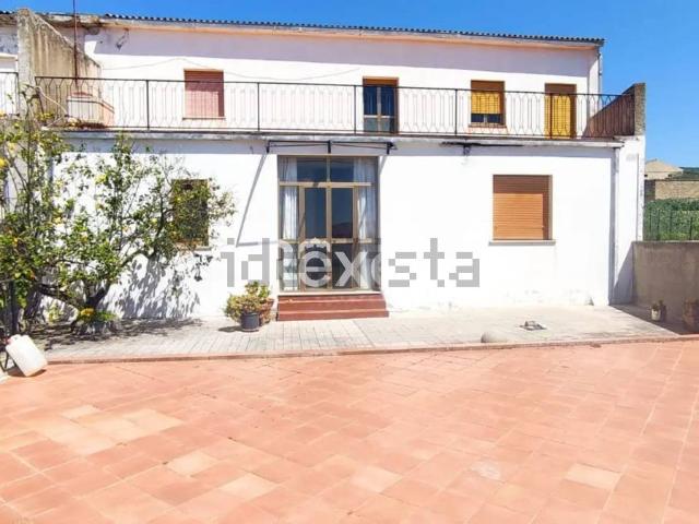 Villetta indipendente in vendita di 240 m² in Via Sardegna
