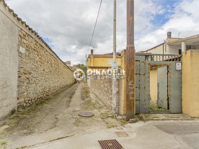 Villetta indipendente in vendita di 240 m² in Via Roma