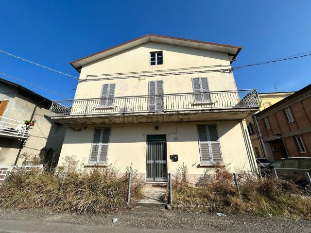 Villetta indipendente in vendita di 240 m² in Via Roma