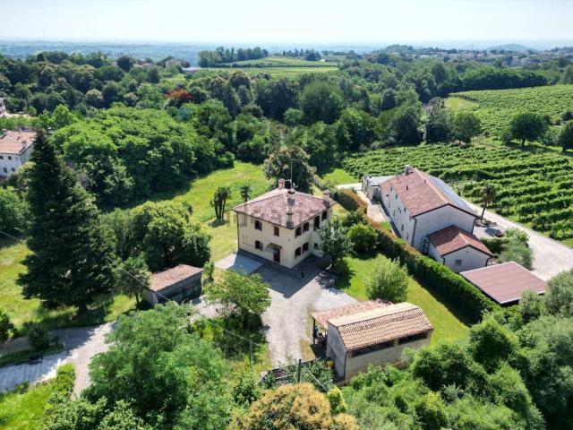 Villetta indipendente in vendita di 240 m² in Via Rino Collodel, 8