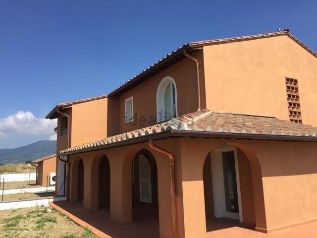 Villetta indipendente in vendita di 240 m² in Via Tosco Romagnola