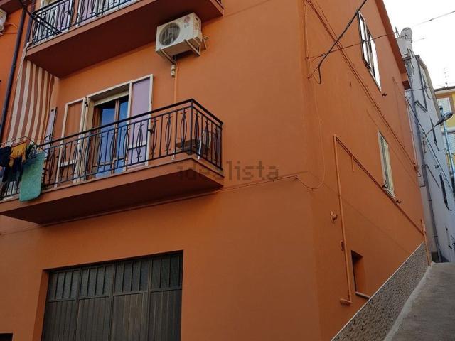 Villetta indipendente in vendita di 240 m² in Via Vittorio Argentieri
